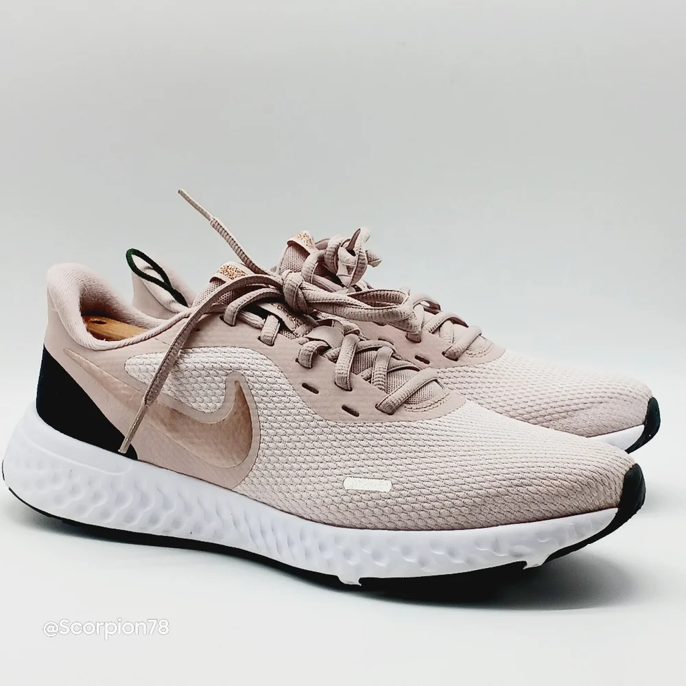 Nike Revolution 5 Streetwear/Running  Shoes Size 8.5 for Women - Picture 5 of 11